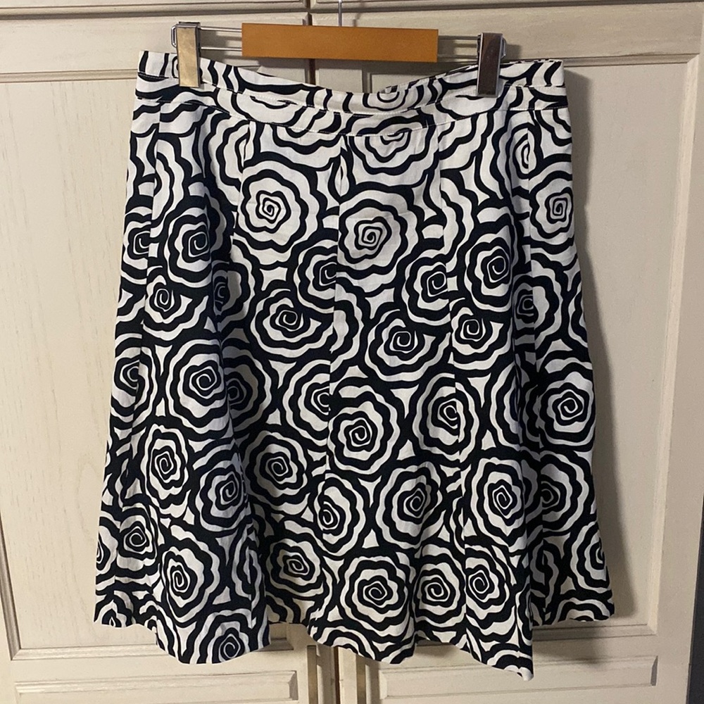 A Womens black and white skirt in size 10